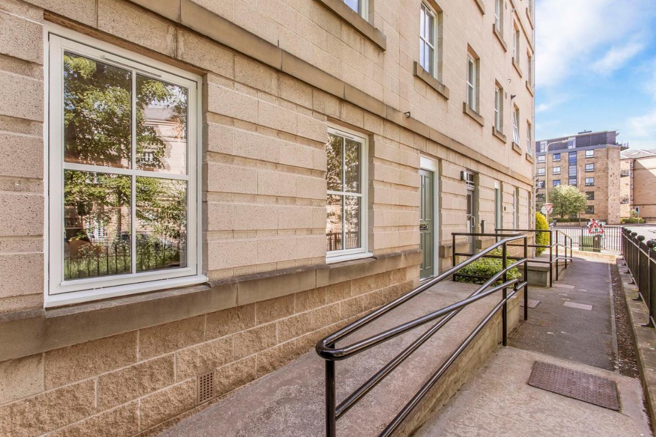 Modern City Centre 2 Bedroom 2 Bathroom Apartments, Main Door Ground With Private Parking Edimburgo Exterior foto